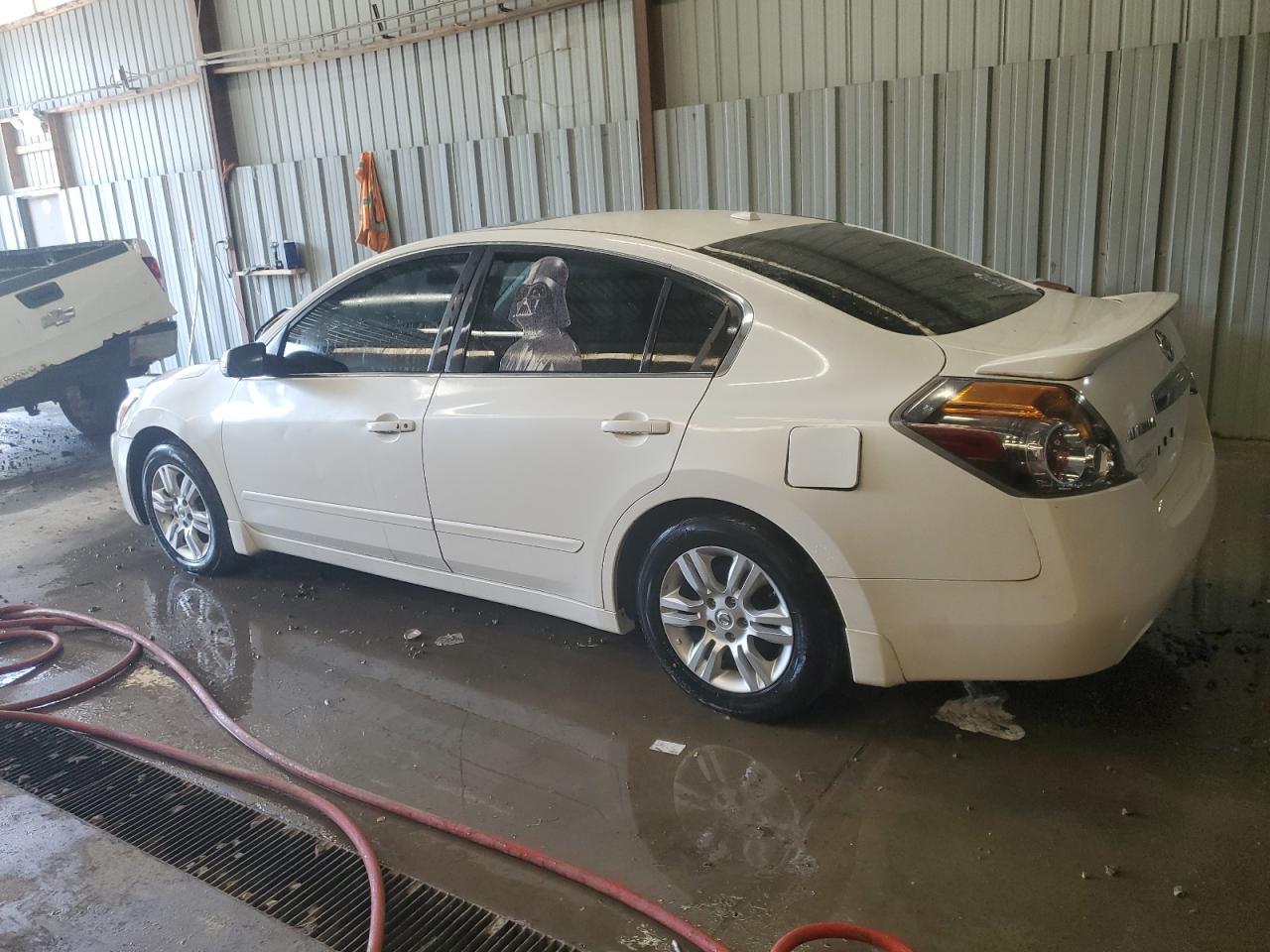 2012 Nissan Altima - Image 2