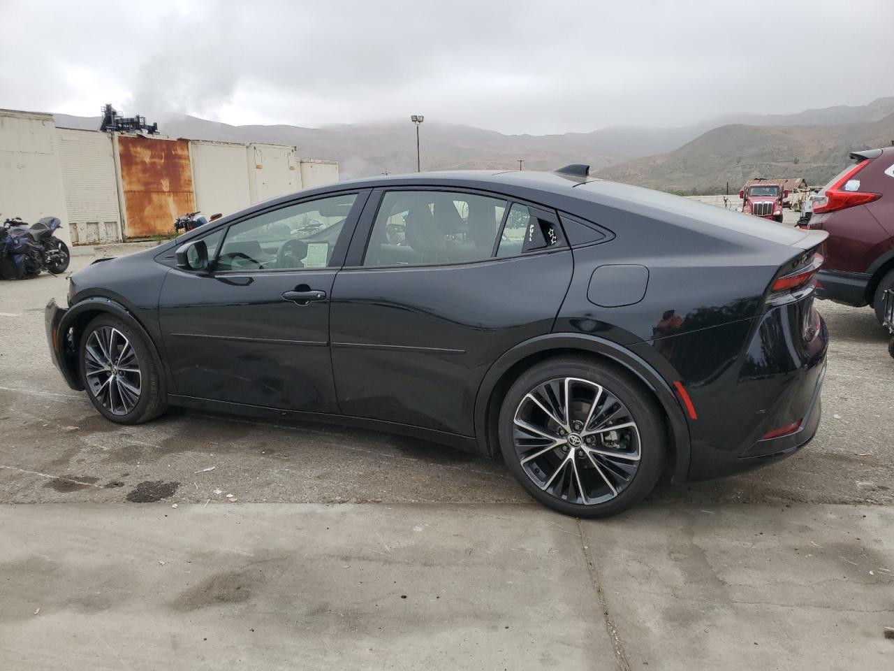 2024 Toyota Prius Le - Фото 2