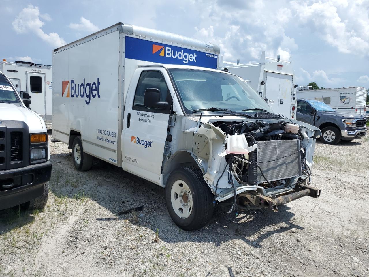 2023 GMC Savana Cutaway G3500 - Фото 4