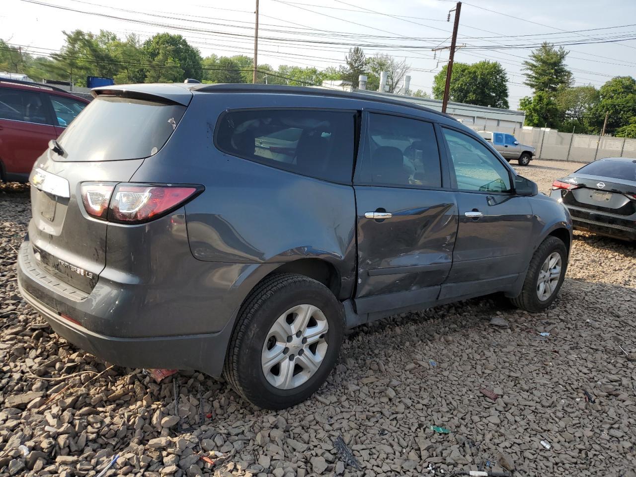 2013 Chevrolet Traverse Ls - Image 3