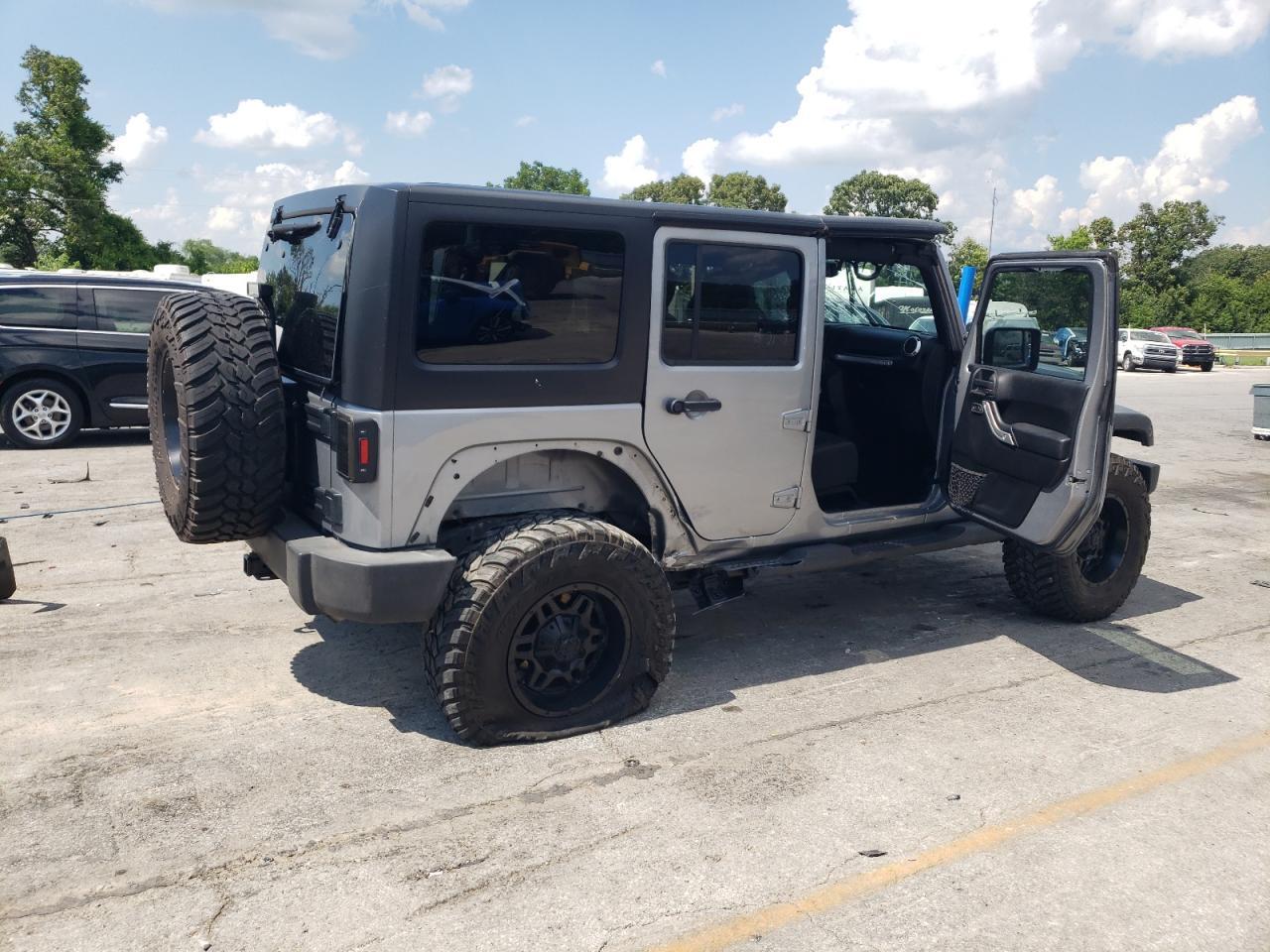 2016 Jeep Wrangler Unlimited Rubicon - Фото 3