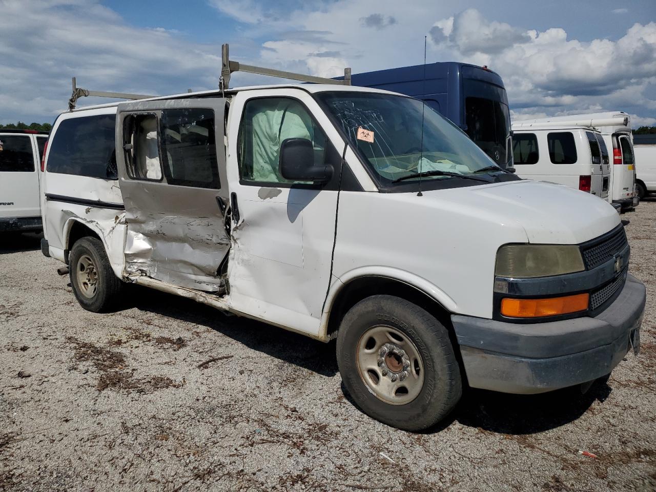 2009 Chevrolet Express G3500 - Image 4