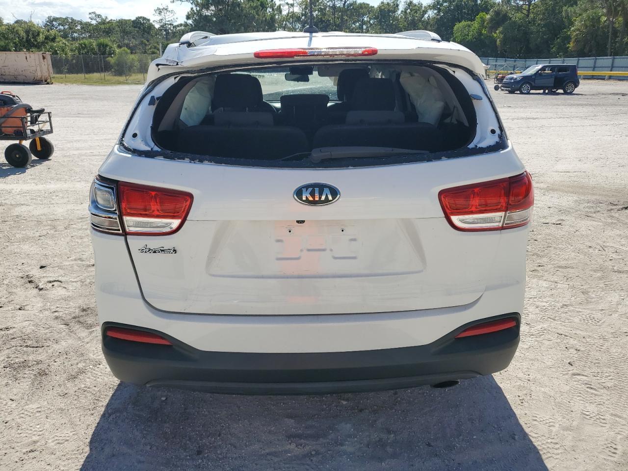 2017 Kia Sorento Lx - Фото 6