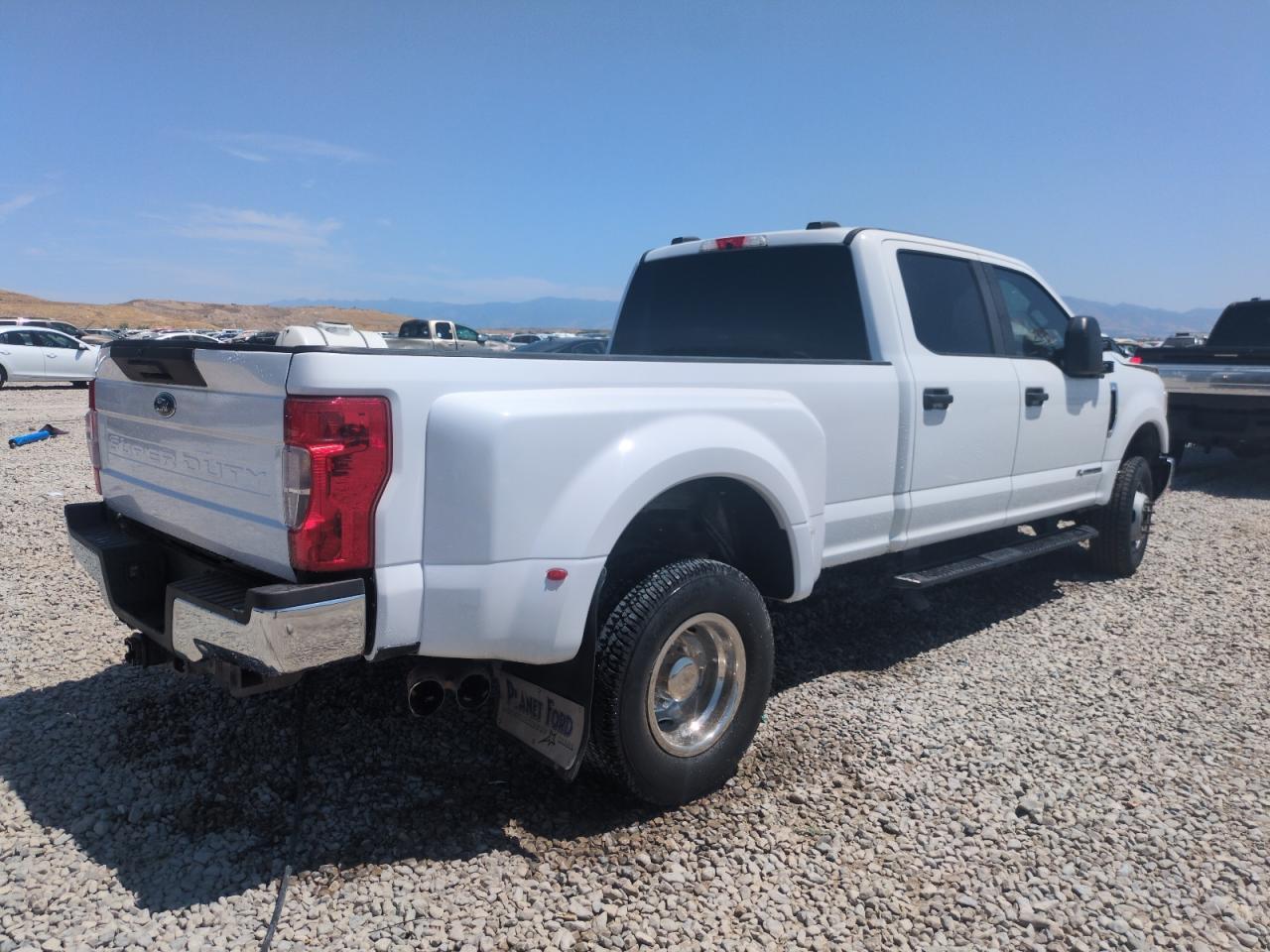 2021 Ford F350 Super Duty - Фото 3
