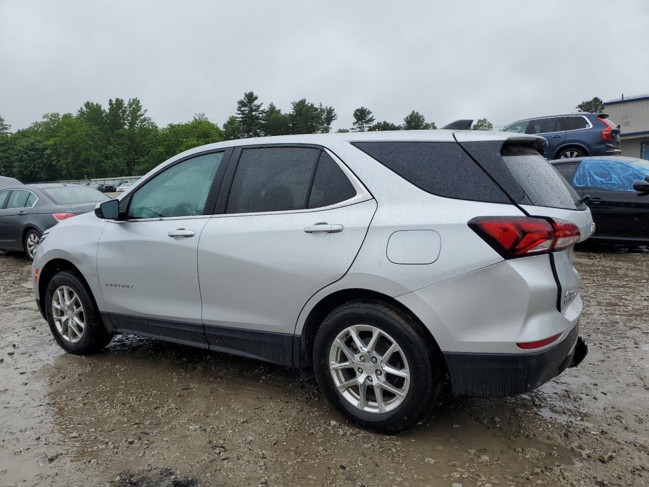 2022 Chevrolet Equinox Lt - Image 2