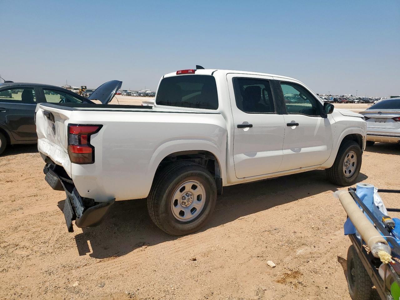 2024 Nissan Frontier S - Image 3