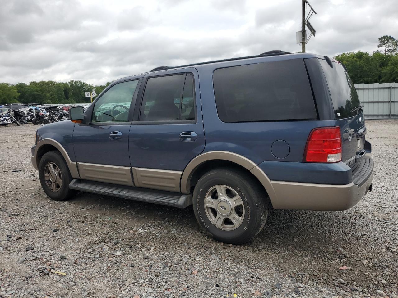 2003 Ford Expedition Eddie Bauer - Image 2