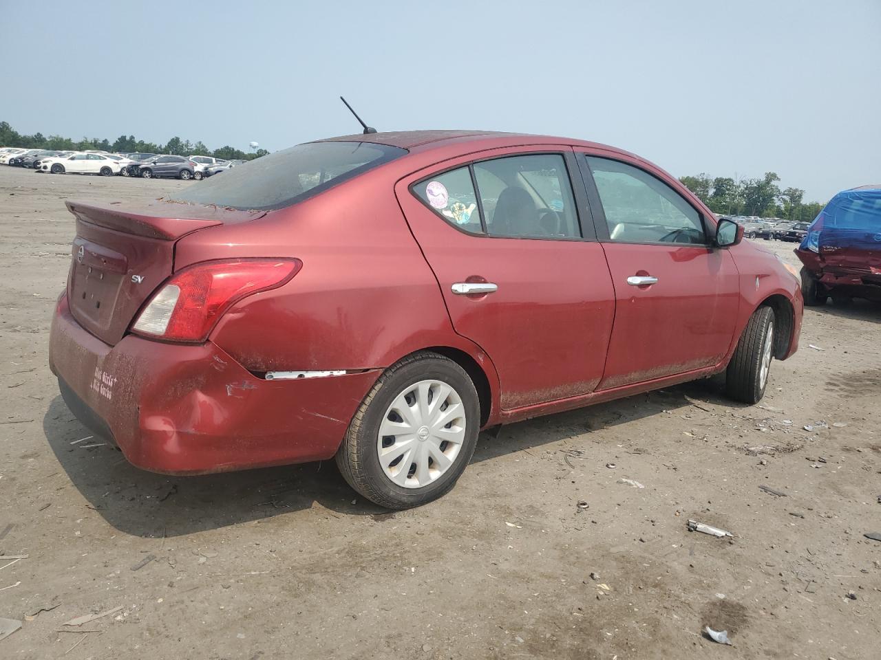 2018 Nissan Versa Sv - Image 3