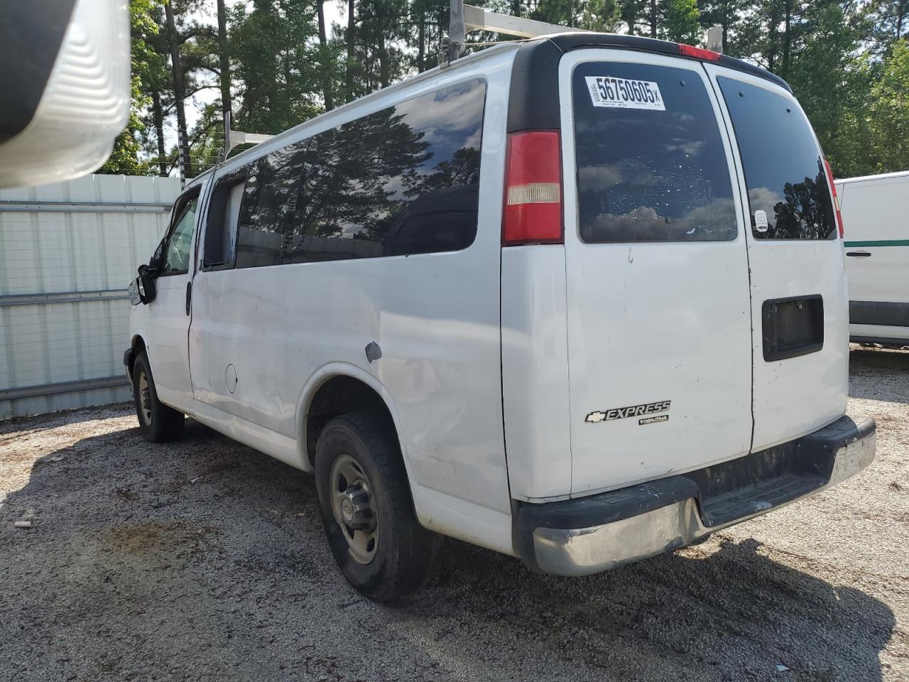 2009 Chevrolet Express G3500 - Image 2