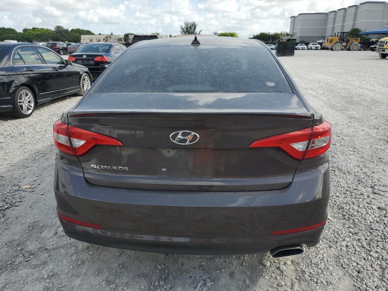 2017 Hyundai Sonata Se - Image 6