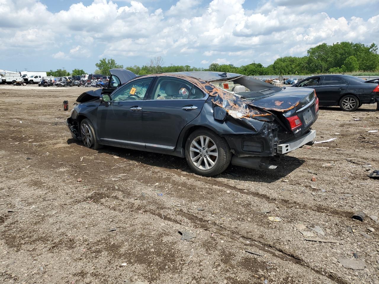 2010 Lexus Es 350 - Image 2