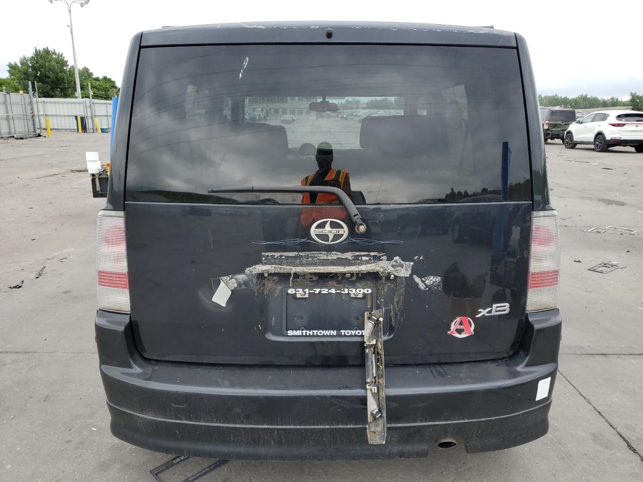 2006 Toyota Scion Xb - Image 6