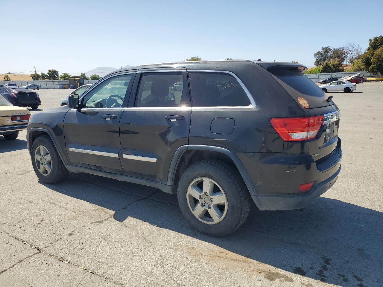2013 Jeep Grand Cherokee Laredo - Фото 2