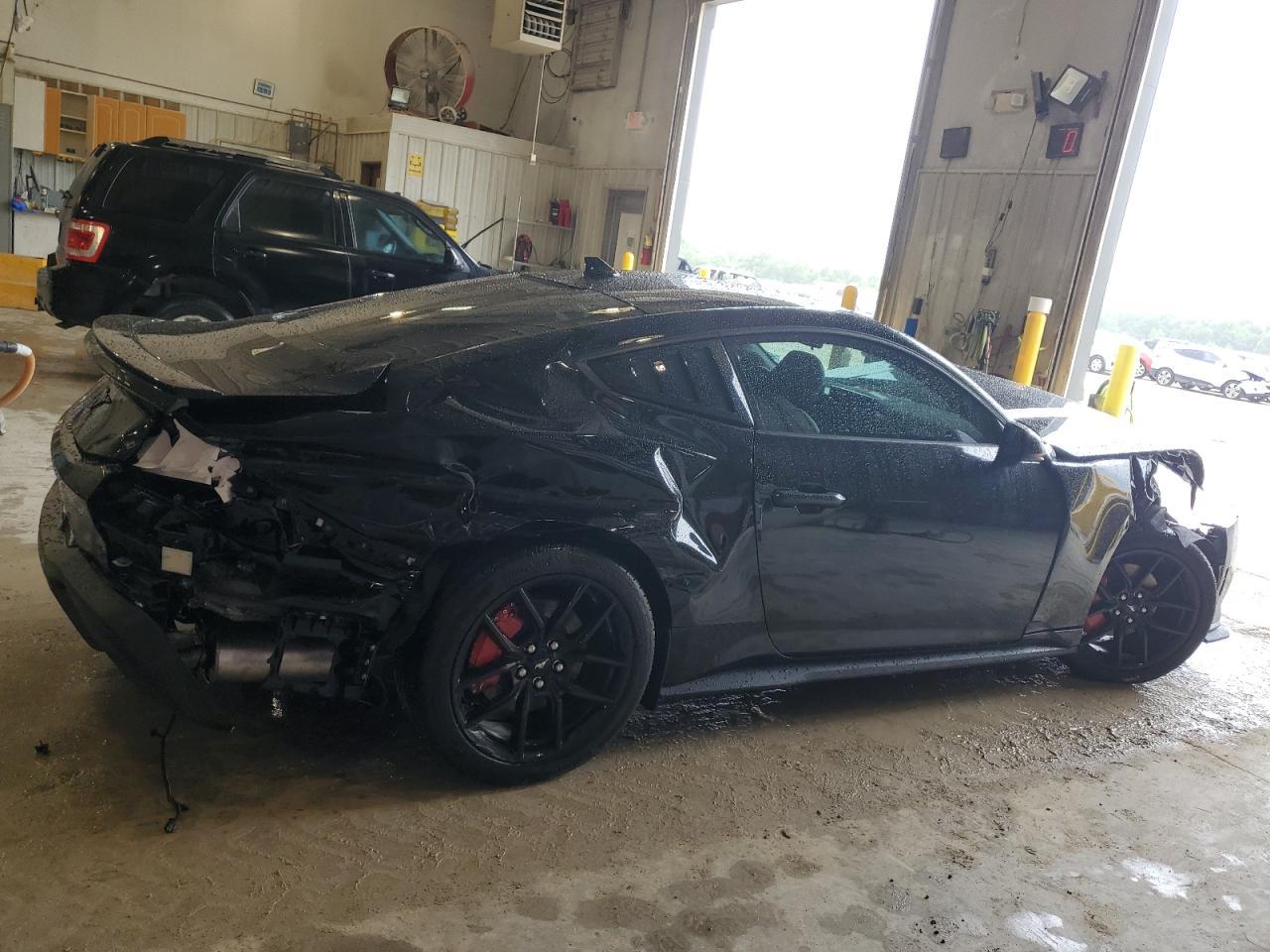 2025 Ford Mustang - Фото 3