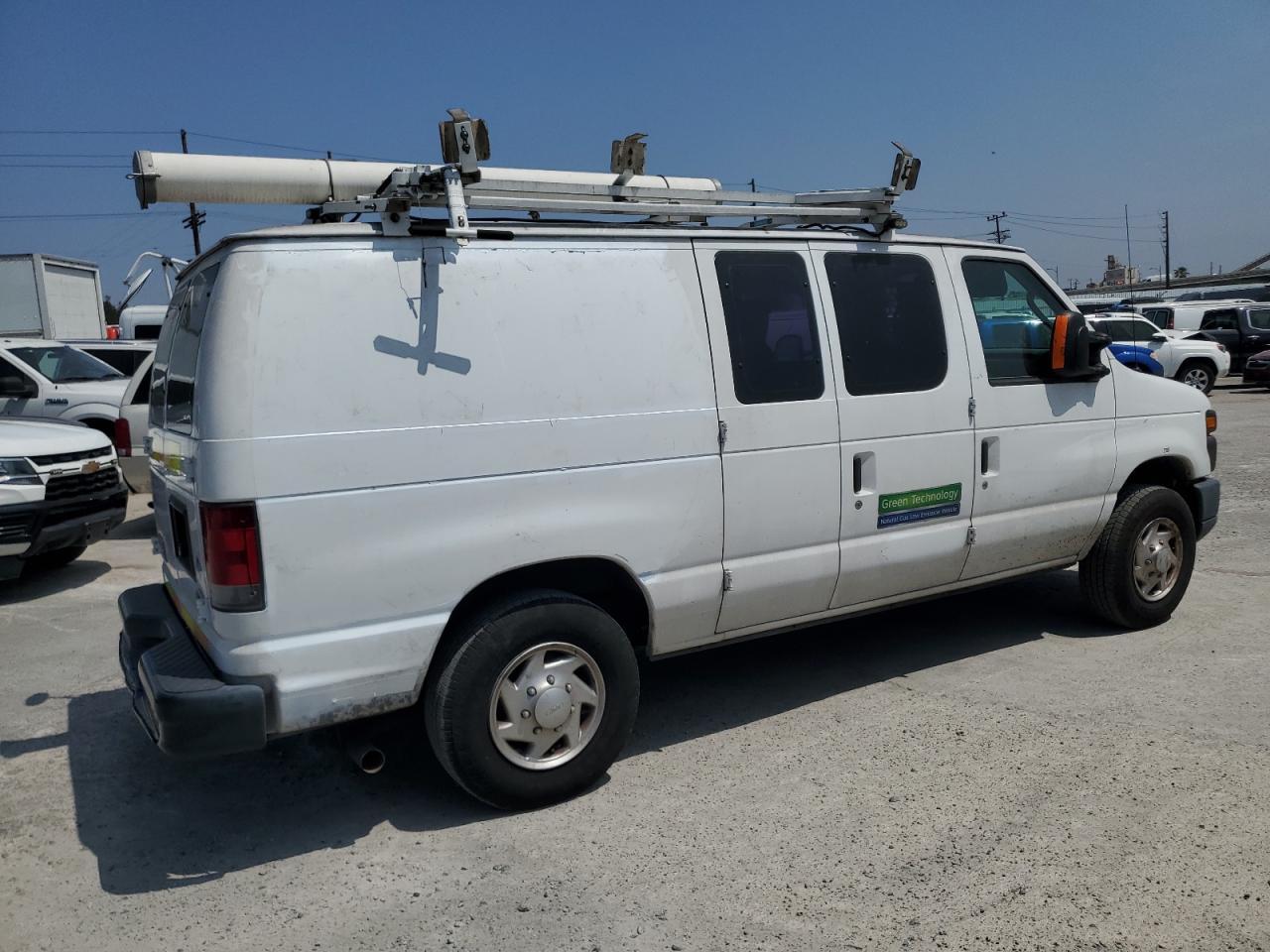 2012 Ford Econoline E250 Van - Фото 3