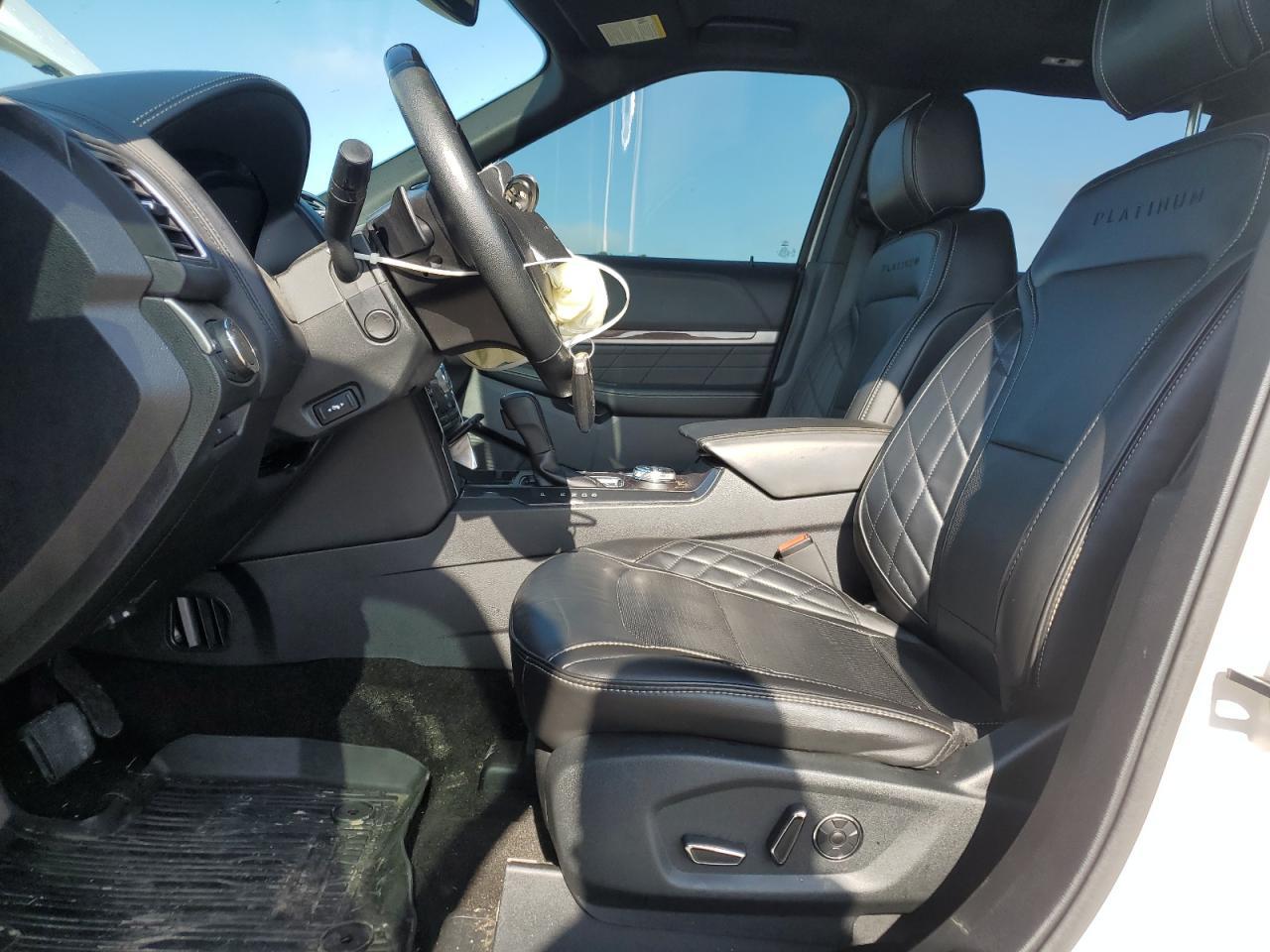 2018 Ford Explorer Platinum - Image 7