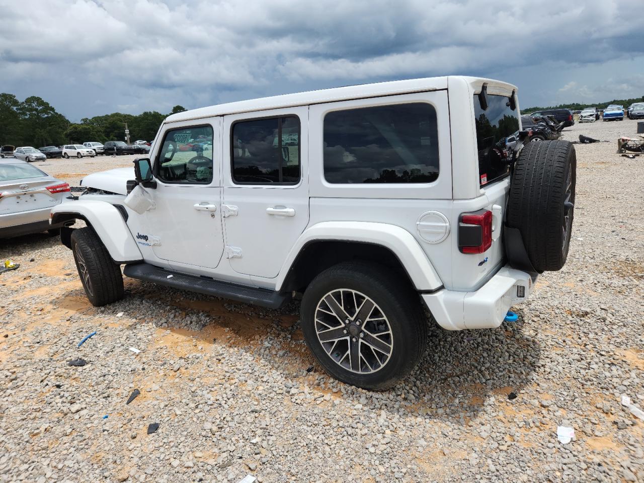 2022 Jeep Wrangler Unlimited Sahara 4Xe - Image 2