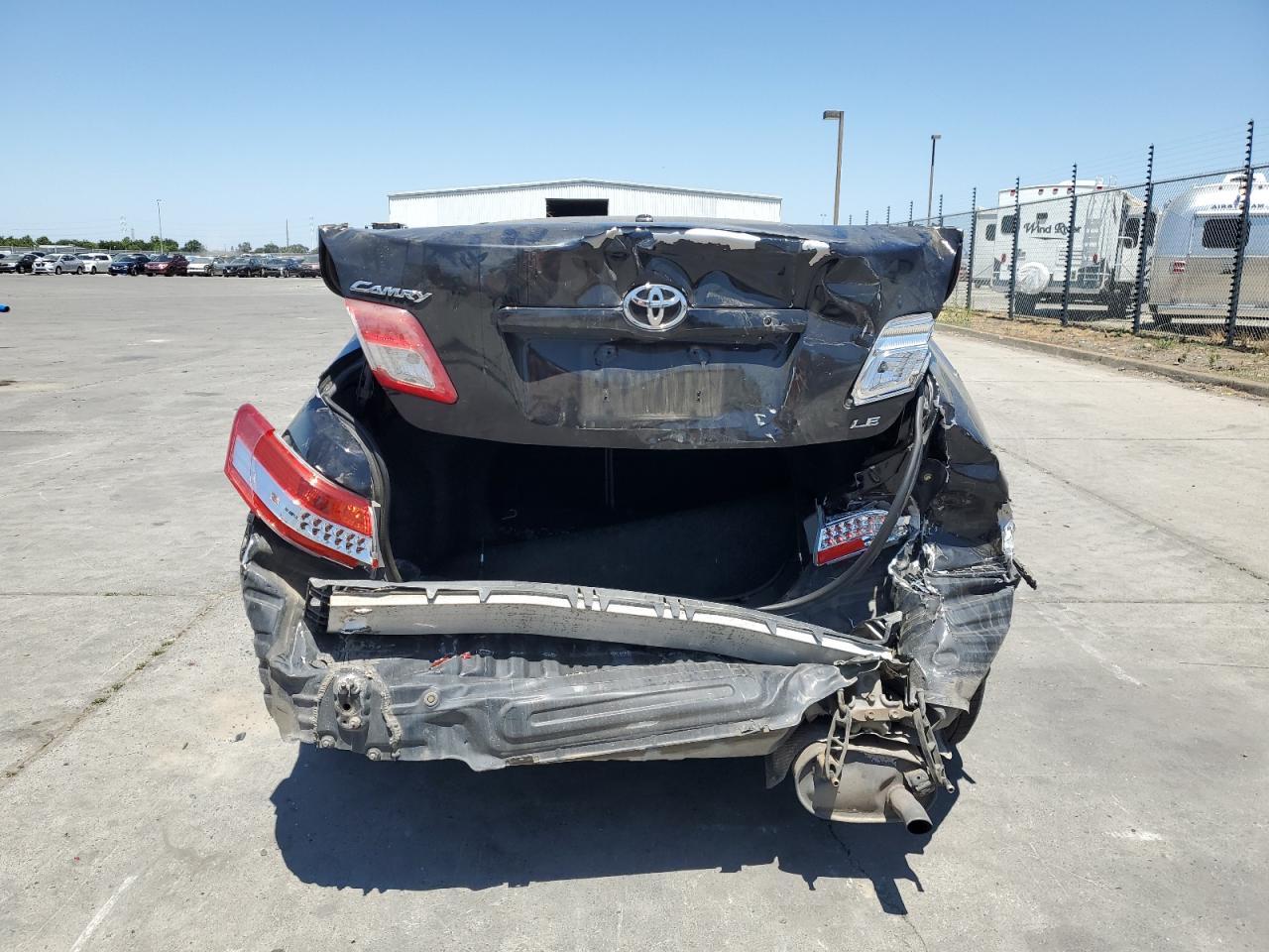 2011 Toyota Camry Base - Фото 6