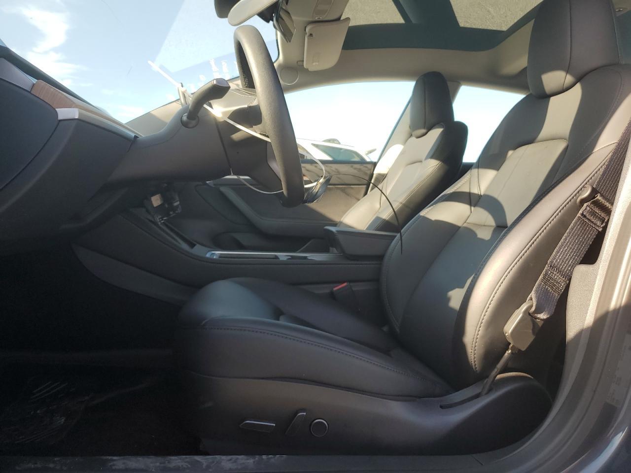 2023 Tesla Model 3 - Фото 7