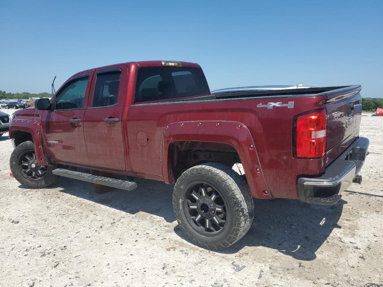 2015 GMC Sierra K1500 - Image 2