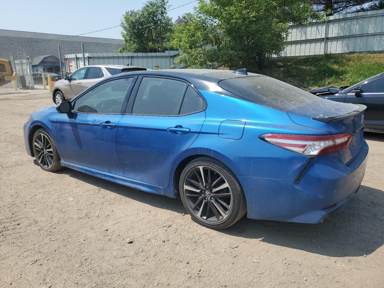 2019 Toyota Camry Xse - Image 2