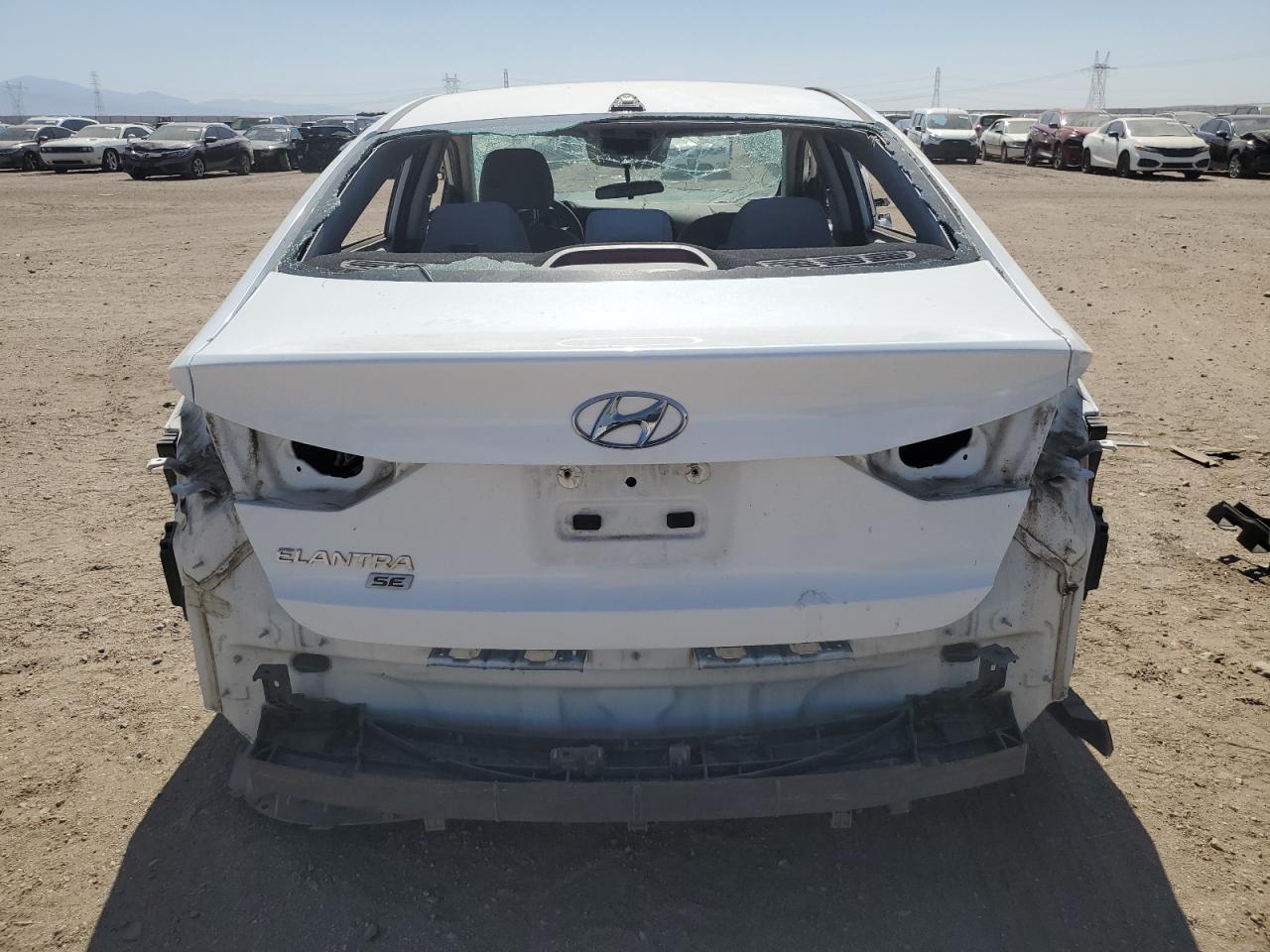 2017 Hyundai Elantra Se - Фото 6