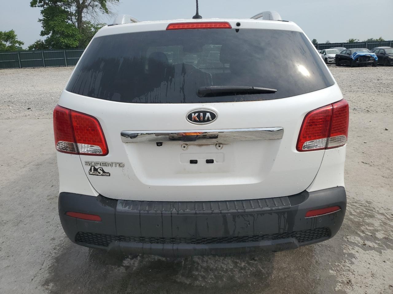 2011 Kia Sorento Base - Image 6