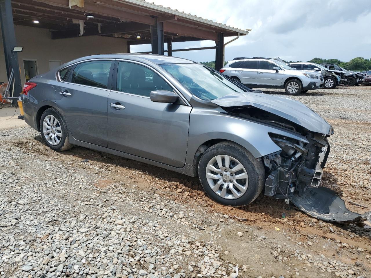 2017 Nissan Altima 2.5 - Image 4