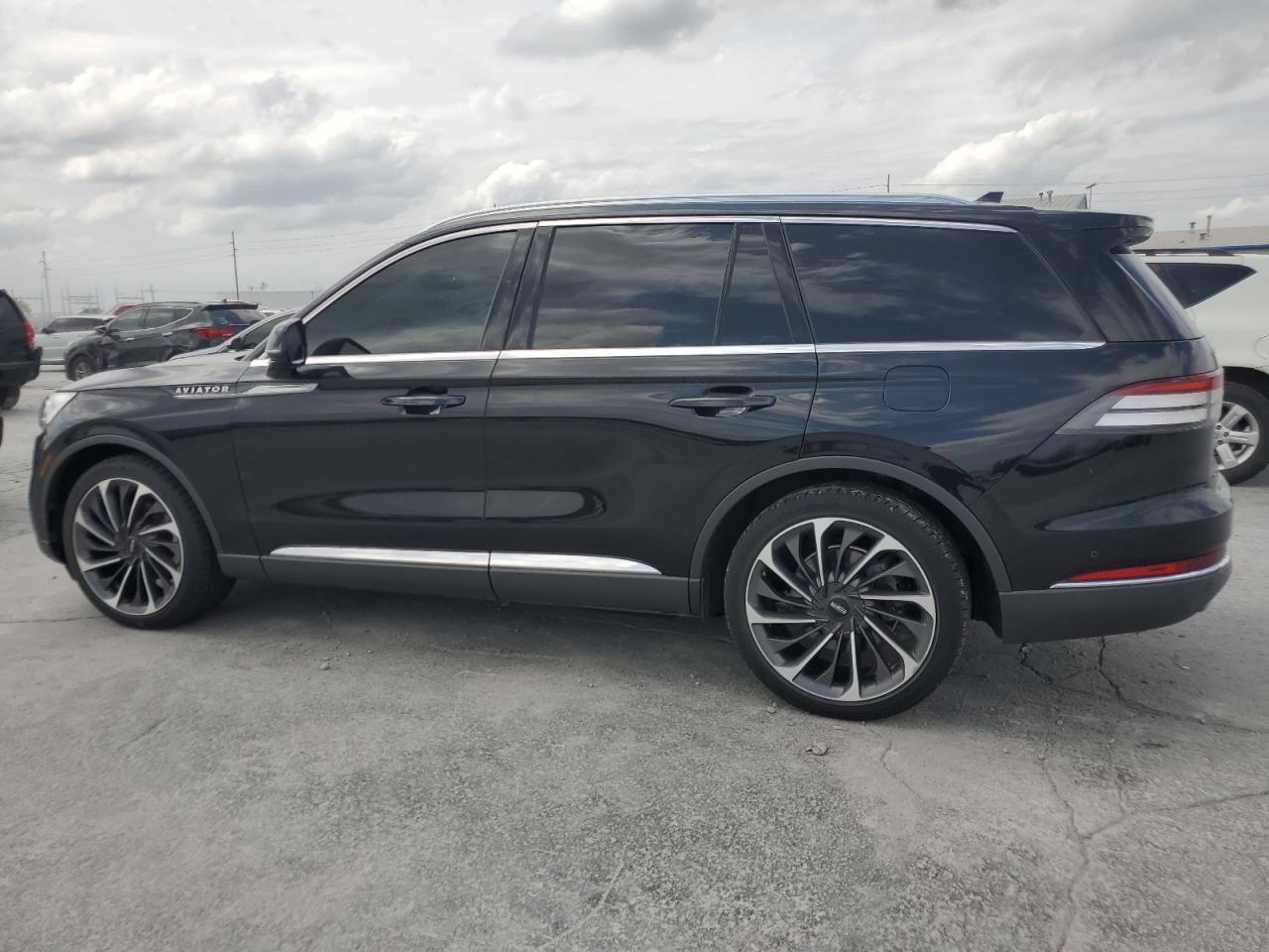 2020 Lincoln Aviator Reserve - Image 2