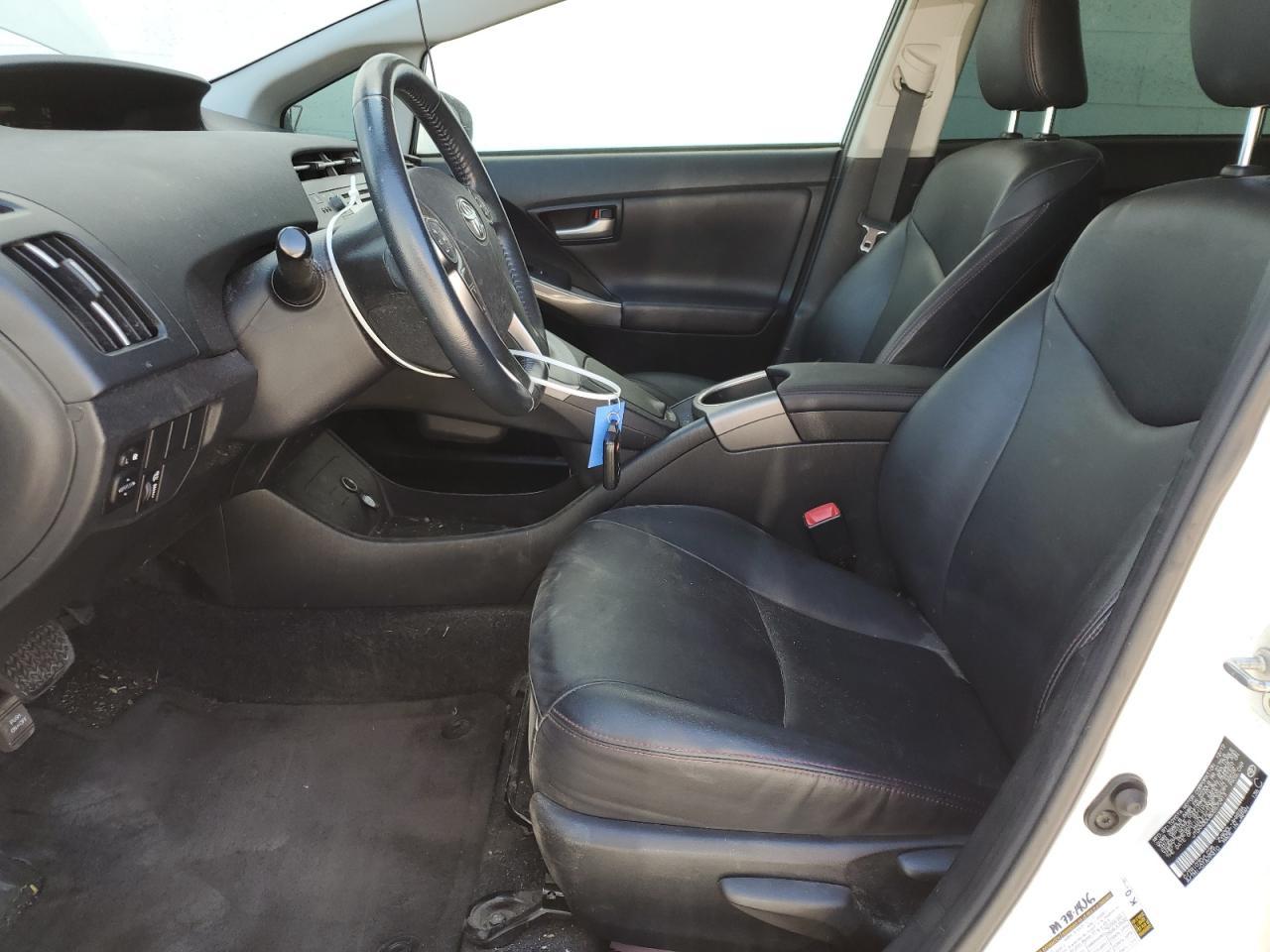 2013 Toyota Prius - Фото 7