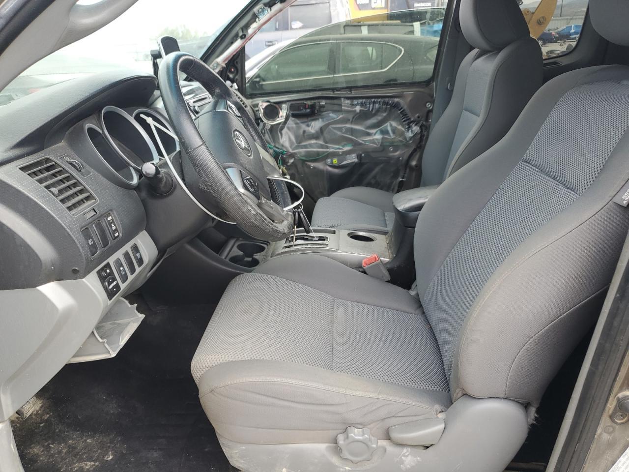 2014 Toyota Tacoma - Image 7