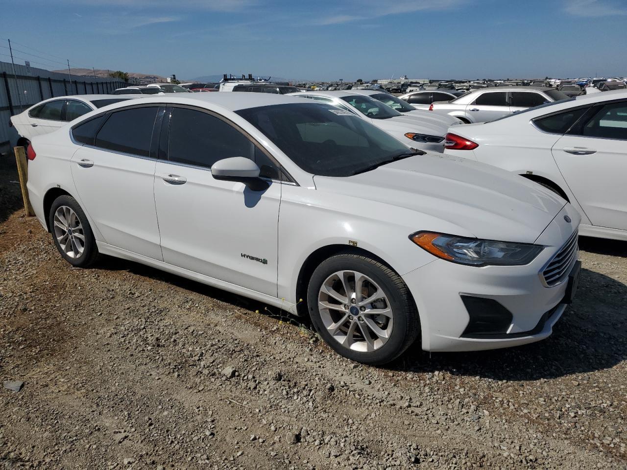 2019 Ford Fusion Se - Фото 4