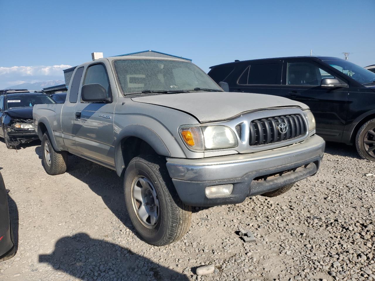 2004 Toyota Tacoma Xtracab - Image 4