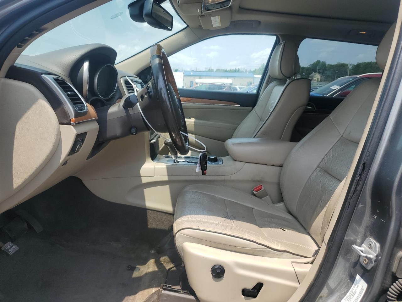 2011 Jeep Grand Cherokee Overland - Image 7