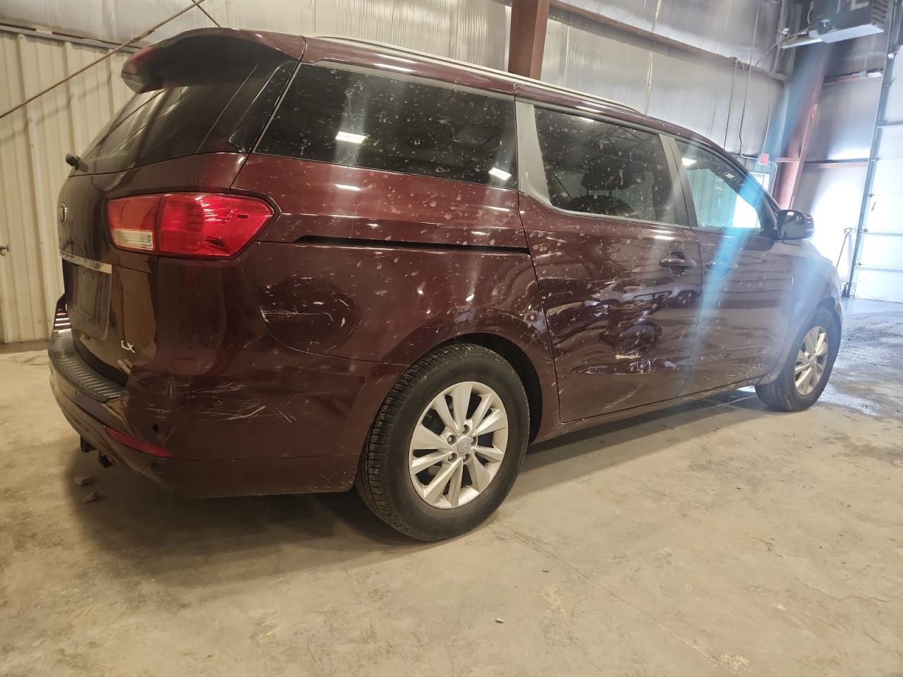 2016 Kia Sedona Lx - Фото 3