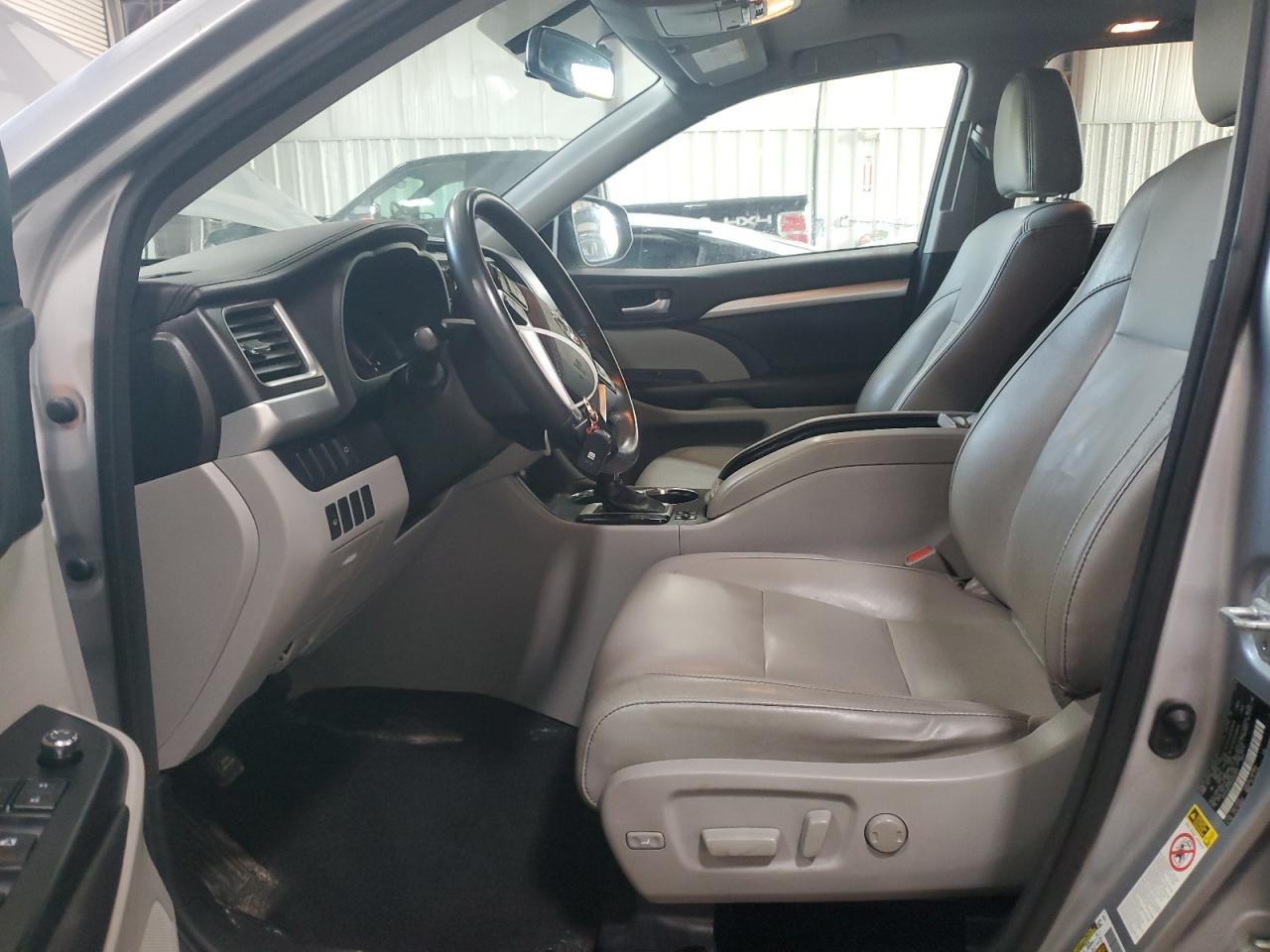 2016 Toyota Highlander Xle - Image 7