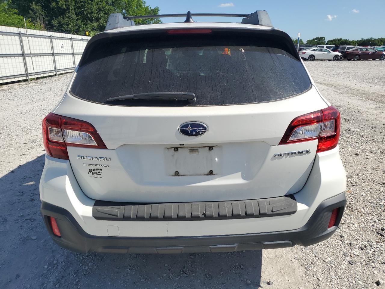 2018 Subaru Outback 2.5I Premium - Image 6