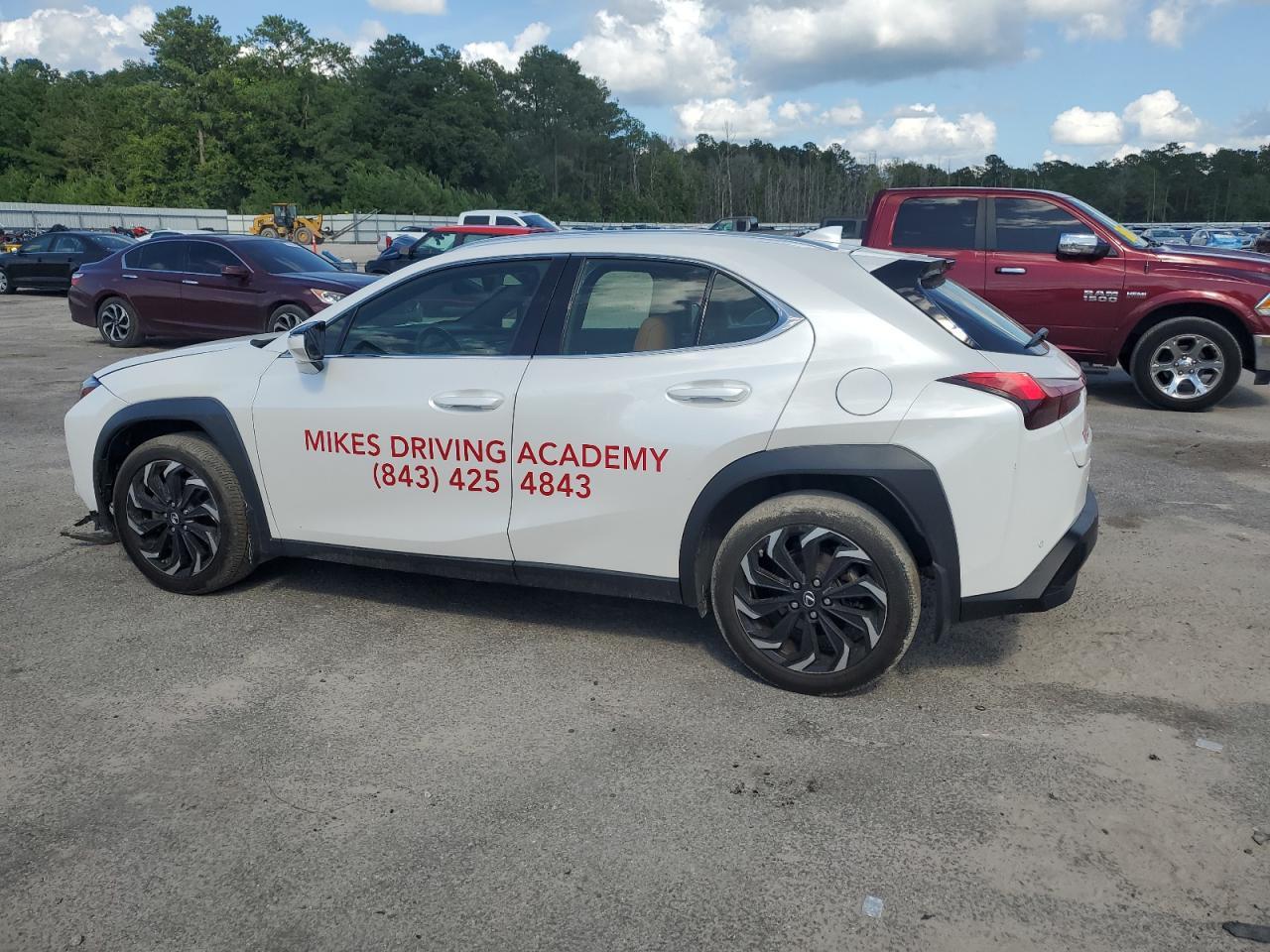 2020 Lexus Ux 200 - Image 2