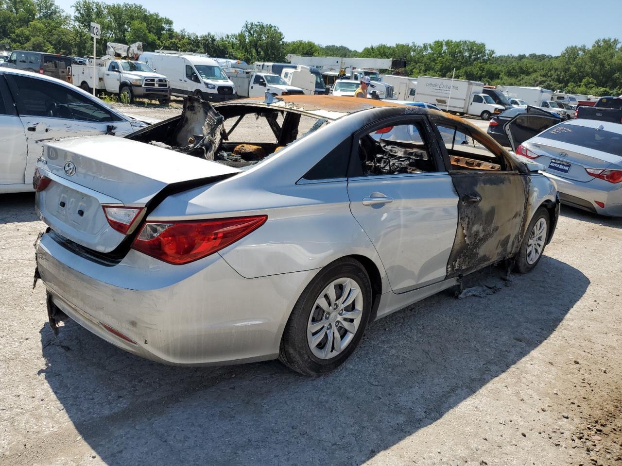 2011 Hyundai Sonata Gls - Фото 3