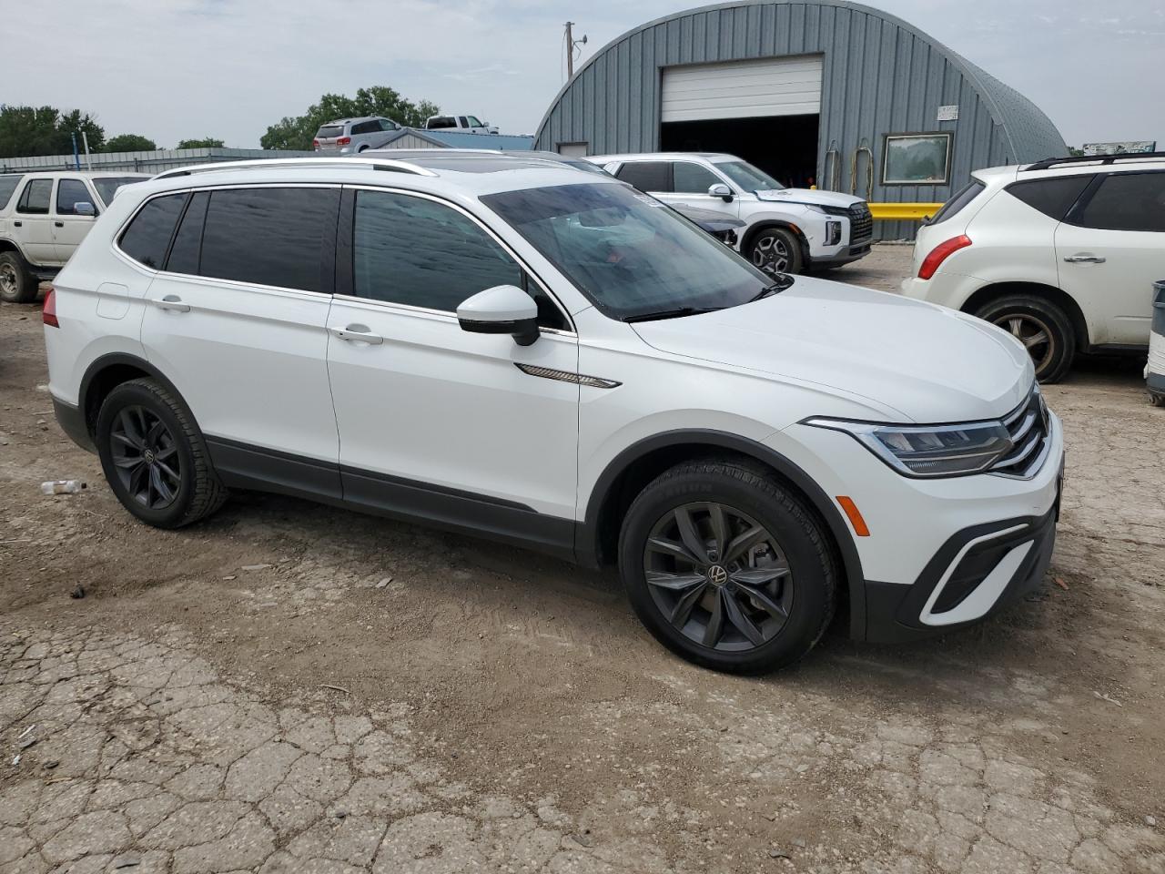 2022 Volkswagen Tiguan Se - Image 4