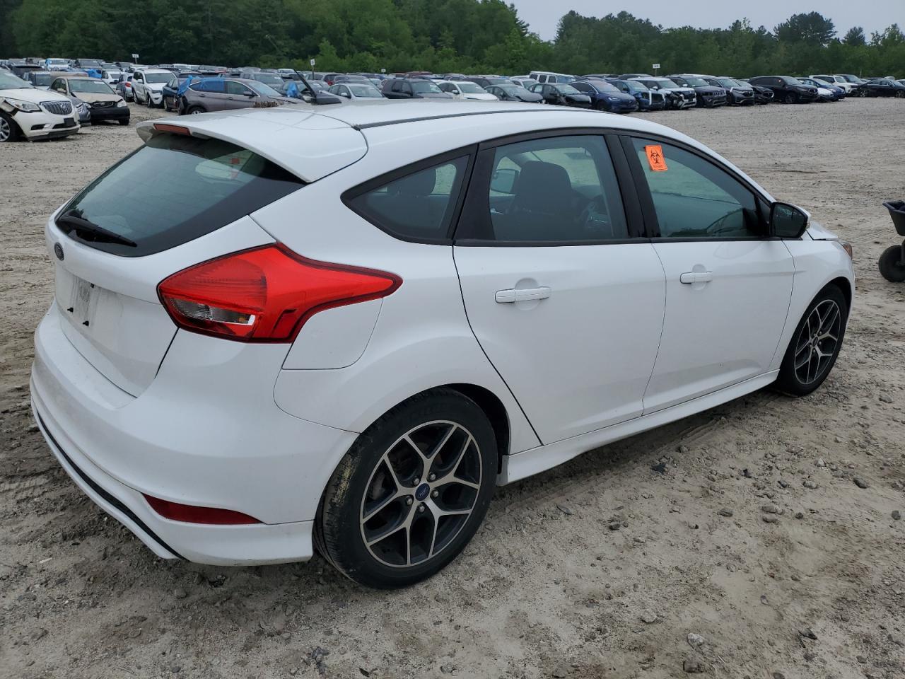 2016 Ford Focus Se - Фото 3