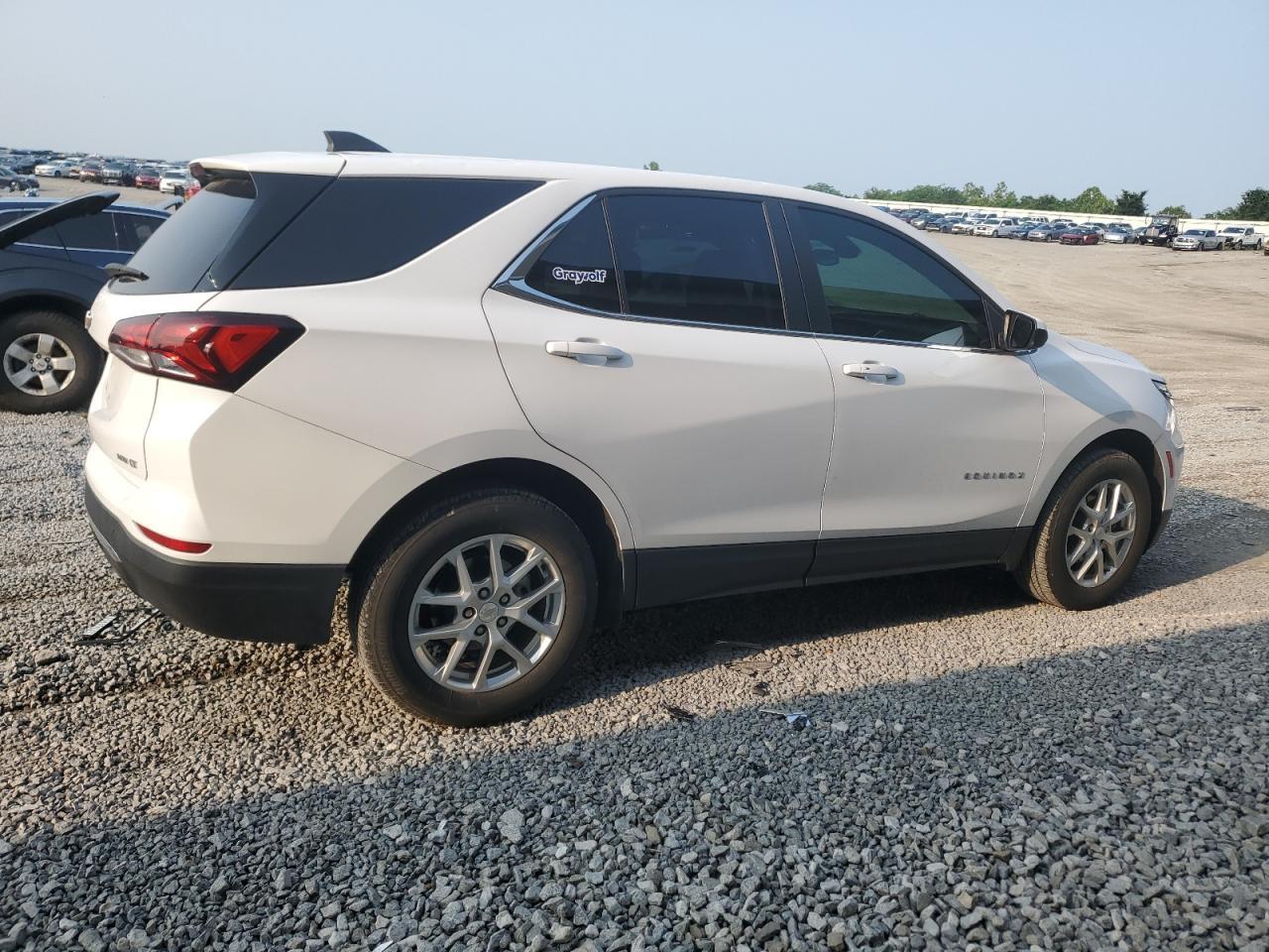 2022 Chevrolet Equinox Lt - Image 3