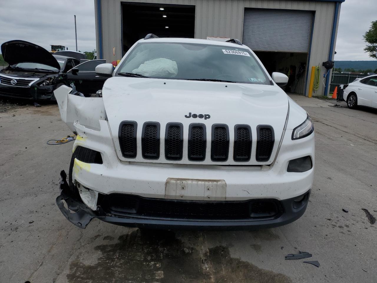 2015 Jeep Cherokee Latitude - Image 5