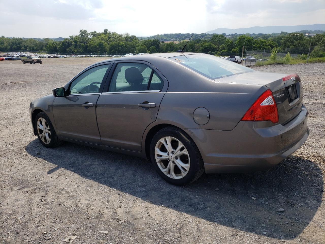 2011 Ford Fusion - Image 2