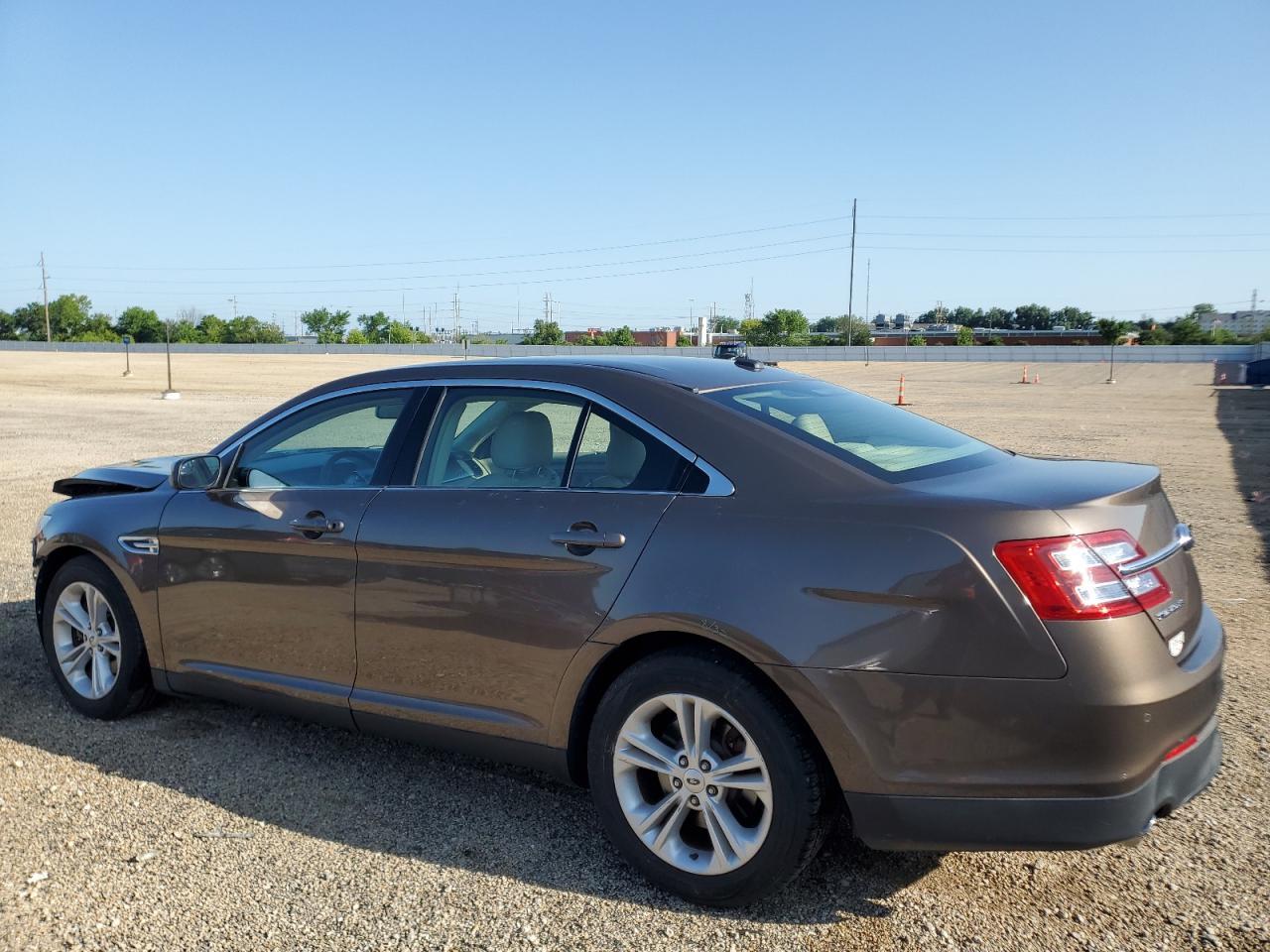 2015 Ford Taurus Sel - Image 2