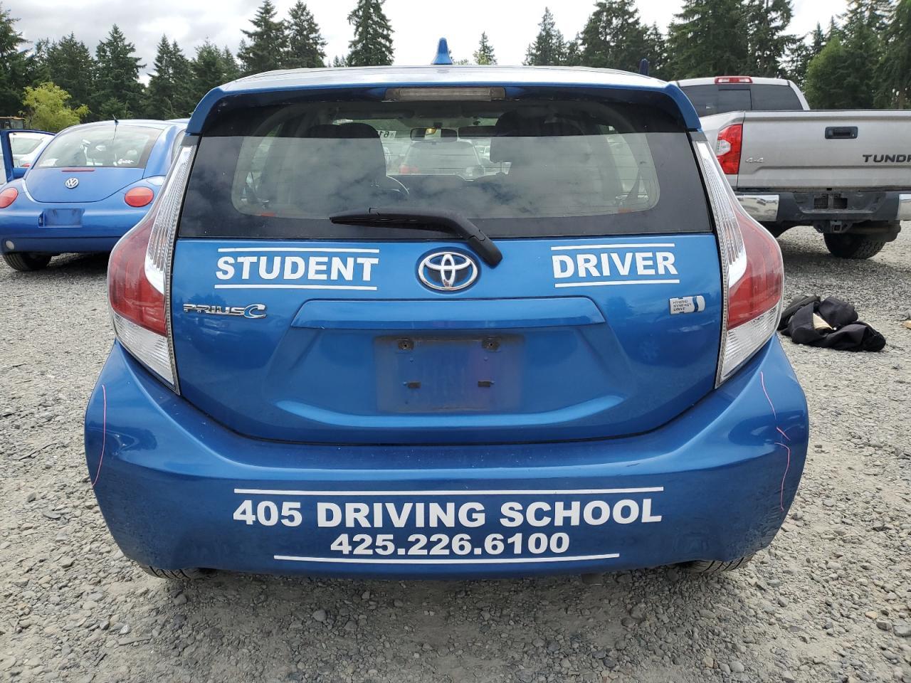 2015 Toyota Prius C - Image 6