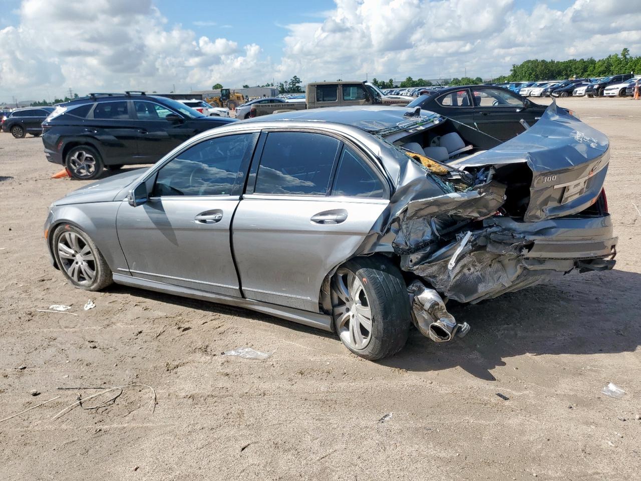 2011 Mercedes-Benz C 300 - Image 2