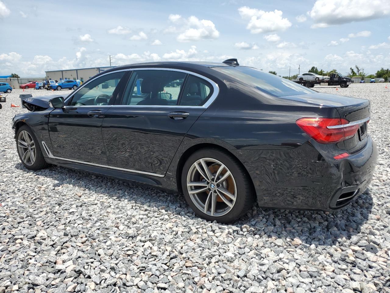 2019 BMW 740 I - Фото 2