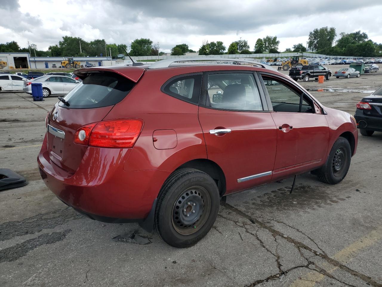 2015 Nissan Rogue Select S - Image 3