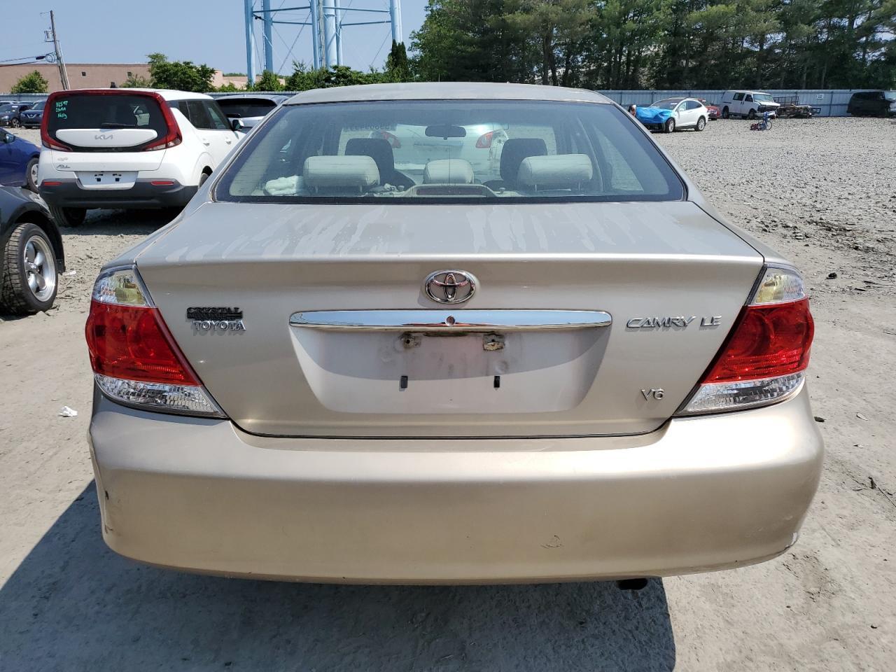 2005 Toyota Camry Le - Image 6